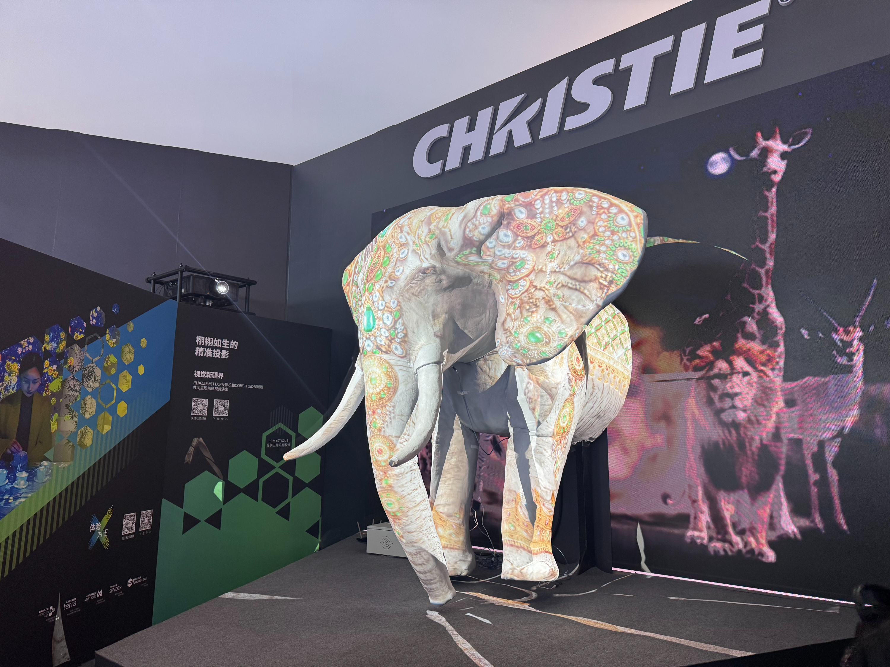 拥抱未来，聚焦北京InfoComm2025：建业显示携手巴可Barco、科视Christie、丽讯Vivitek引领显示新潮流